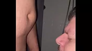 play J'ai pissé dans la bouche et étonnamment, c'était bon