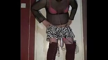 Oynat Merhaba ben mark wright ben sidik tadı seven biseksüel bir crossdresserim ve ben d. ev yapımı pissing cihazım aracılığıyla benimki