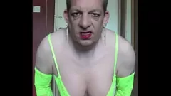 Play Bisexual Crossdresser's Self-Humiliation: Piss Swallowing Till He Gets Some of Yours