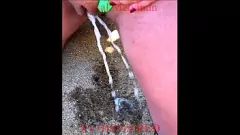 play Wife Peeing on the Beach - Long and Wet