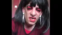 play 双性恋异装娘娘腔马克赖特渴望鸡巴和小便