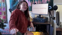 play Chubby Milfs haarige Muschi versehentlich nach Stiefbruder's Schwanz cremigiert
