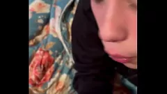 Oynat Cum-yığan köle: kaba derin boğaz oral seks ve işemek