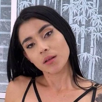 Pornstar Rousse Black
